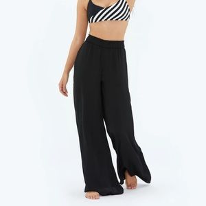 Brandy Melville pants🖤